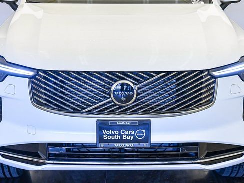 New 2026 Volvo XC90 B6 Plus w/ Protection Package Premier AWD/4WD image 8