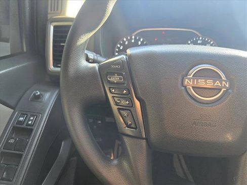 Used 2022 Nissan Frontier SV image 17