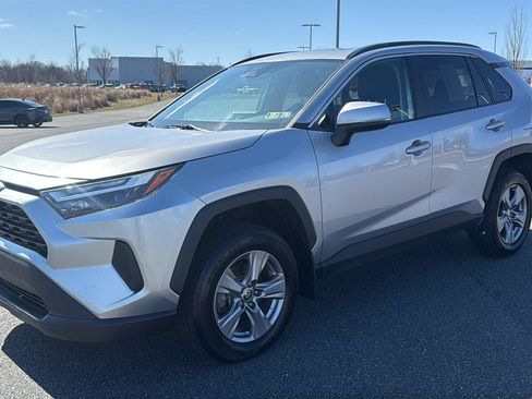 Used 2022 Toyota RAV4 XLE w/ Convenience Package image 13