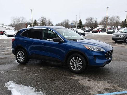 Used 2022 Ford Escape SE image 8