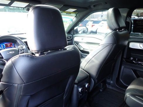 Certified 2021 Ford Explorer ST w/ ST Street Pack image 18