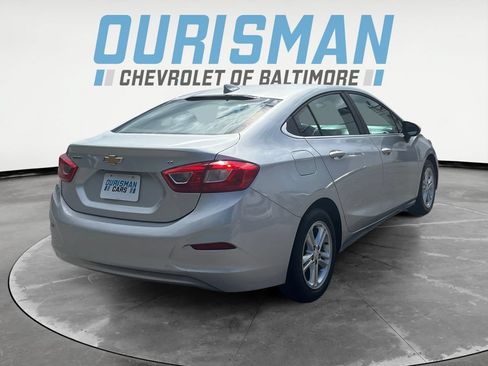 Used 2017 Chevrolet Cruze LT FWD image 6