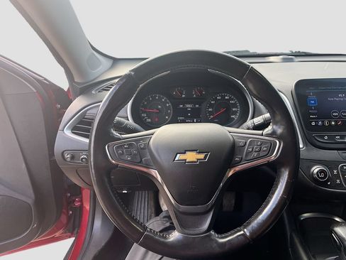 Used 2022 Chevrolet Malibu LT w/ Leather Package FWD image 11