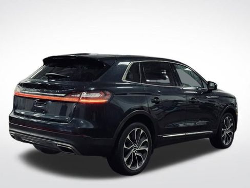 Used 2022 Lincoln Nautilus Reserve w/ Luxury Package image 6