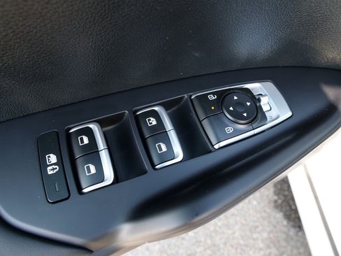 New 2025 Kia K5 LXS image 18