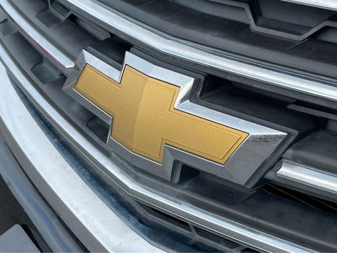 Used 2017 Chevrolet Traverse LT image 8