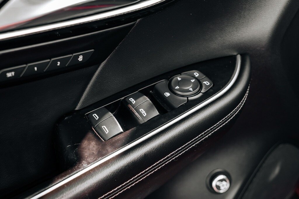 Used 2021 Buick Envision Essence w/ Sport Touring Package FWD image 21
