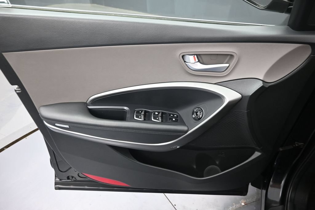 Used 2018 Hyundai Santa Fe Sport AWD/4WD image 23