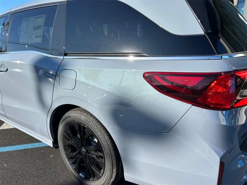 New 2026 Honda Odyssey Sport-L image 18