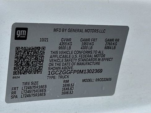 Used 2021 Chevrolet Express 3500 w/ Driver Convenience Package image 26