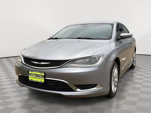 Used 2015 Chrysler 200 Limited image 4