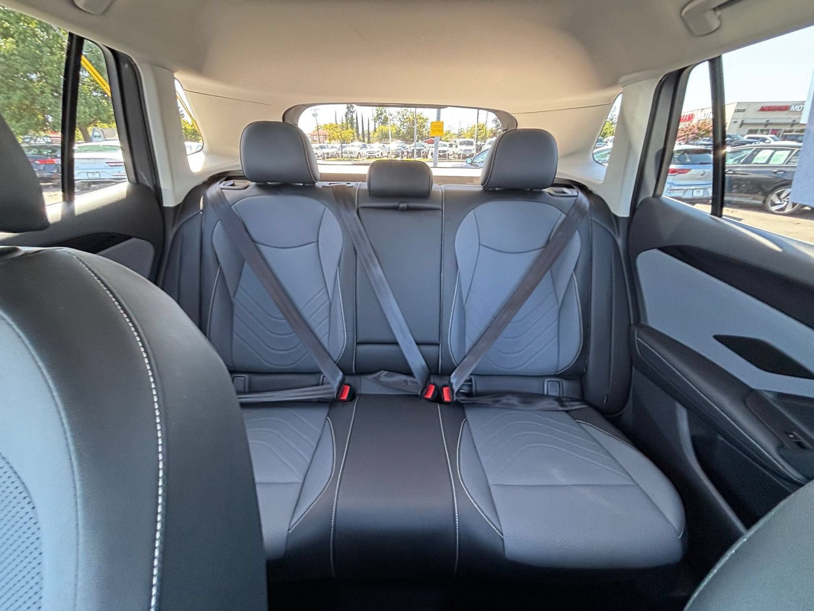 Used 2026 Volkswagen Tiguan SE AWD/4WD image 39