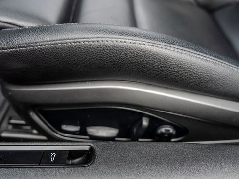 Used 2024 Porsche 911 Carrera image 19