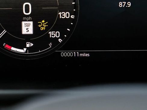 New 2026 Land Rover Defender 110 X-Dynamic SE AWD/4WD image 25