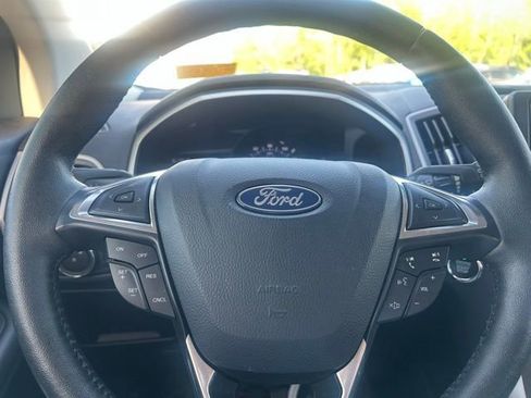 Used 2021 Ford Edge SEL w/ Convenience Package image 8