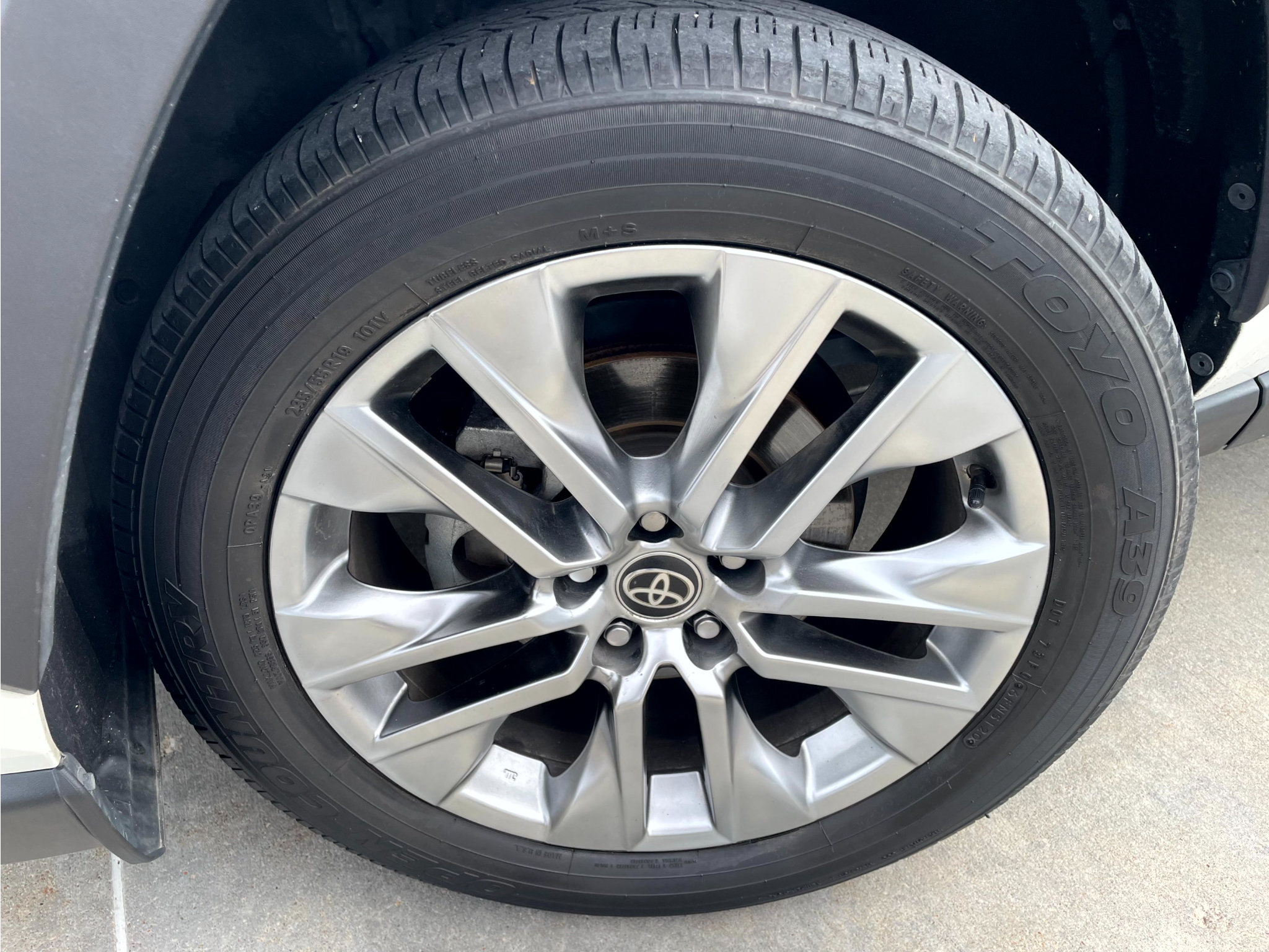 Used 2021 Toyota RAV4 XLE Premium AWD/4WD image 6