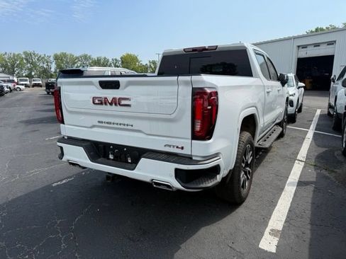Used 2025 GMC Sierra 1500 AT4 w/ AT4 Premium Package AWD/4WD image 5