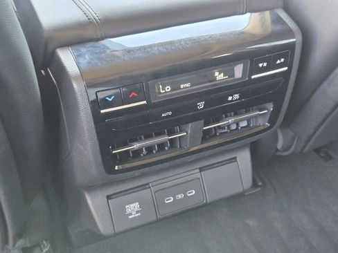 Used 2026 Acura MDX SH-AWD image 38