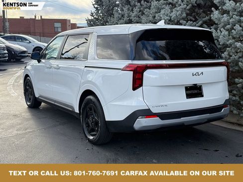 Used 2025 Kia Carnival image 6