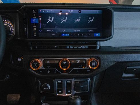 Used 2024 Jeep Wrangler Sport AWD/4WD image 4