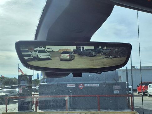 Used 2022 Chevrolet Silverado 1500 High Country w/ Technology Package image 5