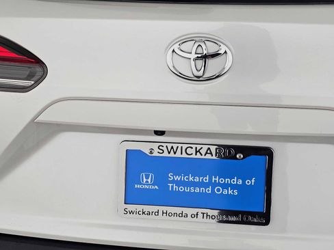 Used 2023 Toyota Corolla Cross XLE image 13