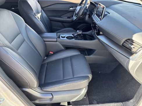 Certified 2023 Nissan Rogue SV w/ SV Premium Package image 21