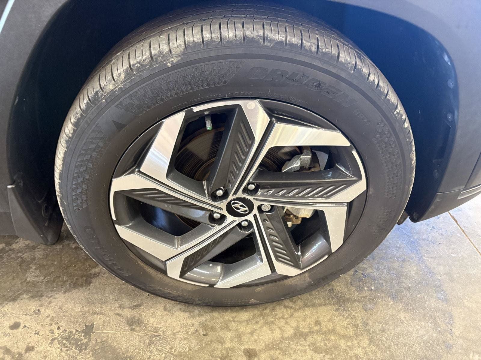 Used 2023 Hyundai Tucson Limited FWD image 13