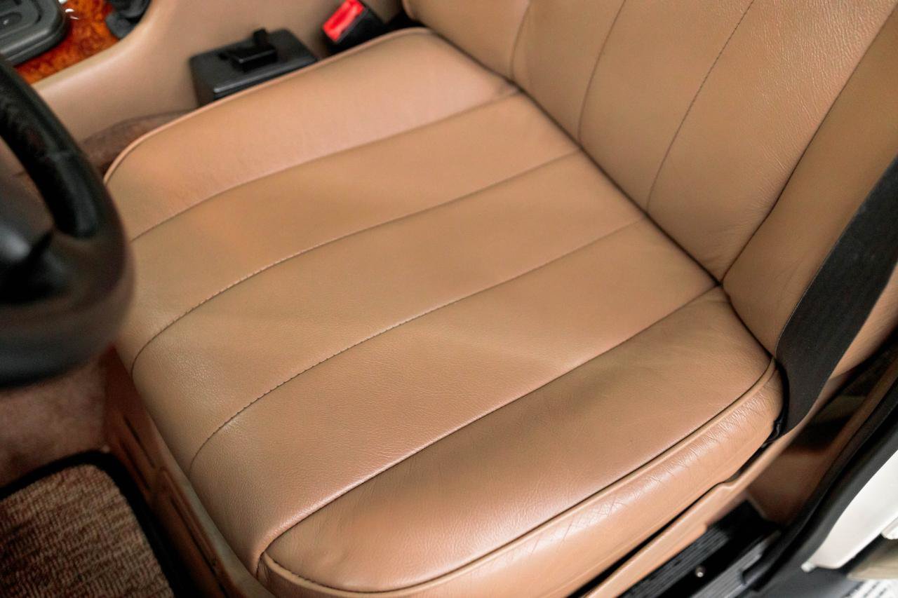 Used 1995 Land Rover Range Rover County AWD/4WD image 42