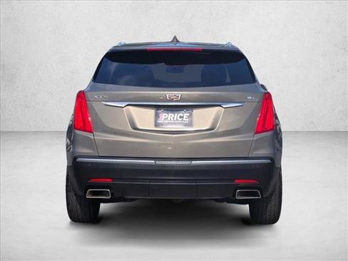 Used 2018 Cadillac XT5 Luxury w/ Driver Awareness Package image 7