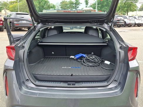 Used 2020 Toyota Prius Prime XLE image 29