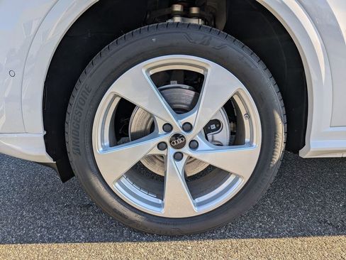 New 2025 Audi Q5 Premium Plus image 16