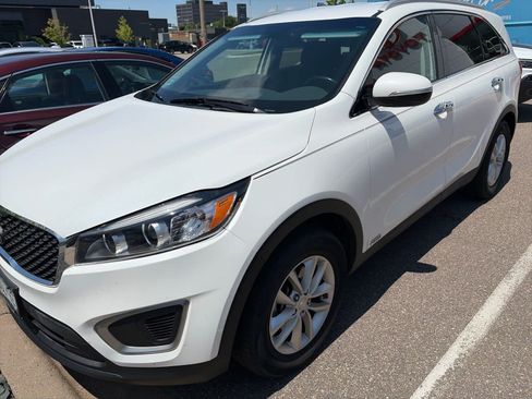 Used 2016 Kia Sorento AWD w/ LX Convenience Package image 3