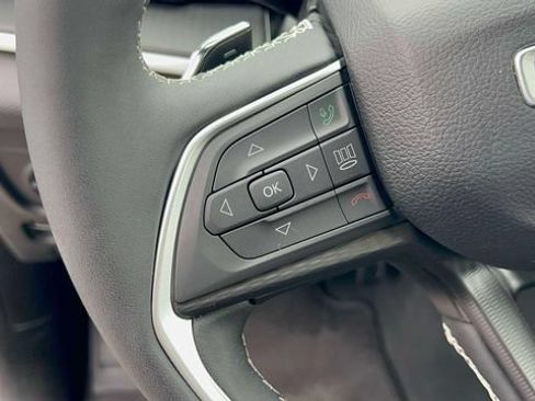 Used 2024 Jeep Grand Cherokee L Laredo AWD/4WD image 23