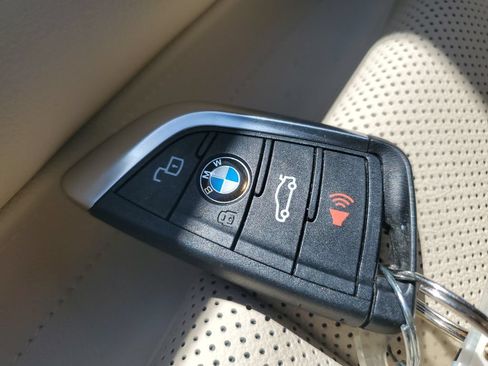 Used 2022 BMW 330i Sedan w/ Driving Assistance Package RWD image 29