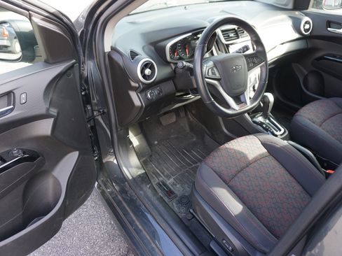 Used 2020 Chevrolet Sonic LT w/ Convenience Package image 7