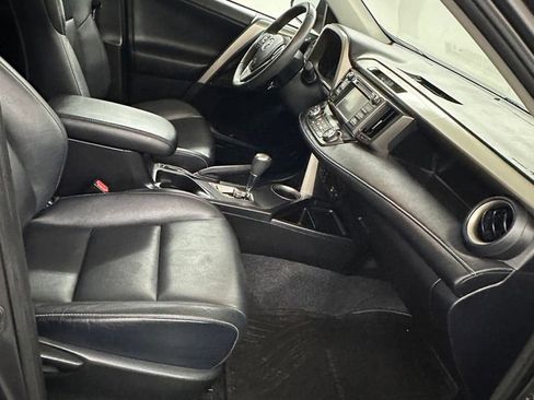 Used 2014 Toyota RAV4 Limited AWD/4WD image 35
