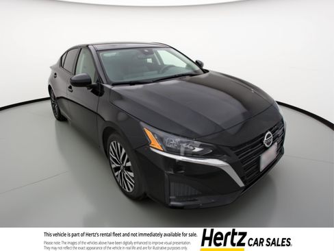 Used 2025 Nissan Altima 2.5 SV FWD image 1