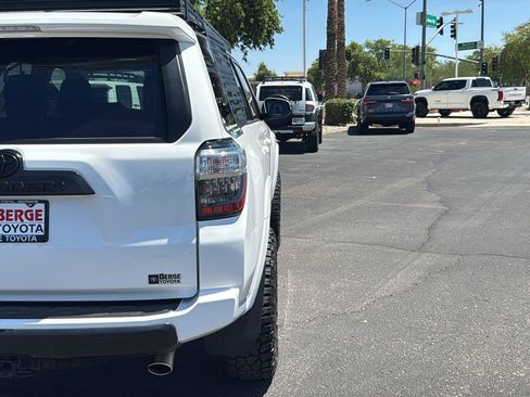 Used 2022 Toyota 4Runner TRD Off-Road Premium w/ Moonroof Package AWD/4WD image 9