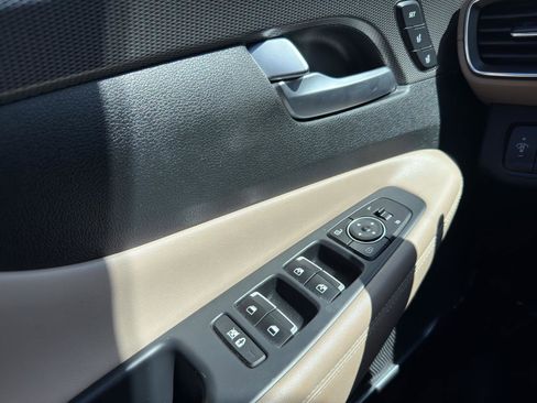 Used 2020 Hyundai Santa Fe Limited w/ Cargo Package image 12