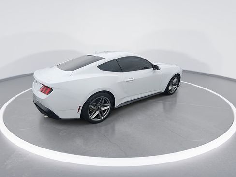 Used 2024 Ford Mustang Coupe RWD image 8