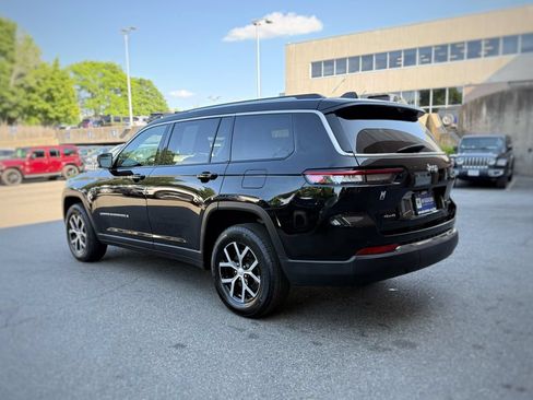 Used 2023 Jeep Grand Cherokee L Limited w/ Luxury Tech Group II AWD/4WD image 12