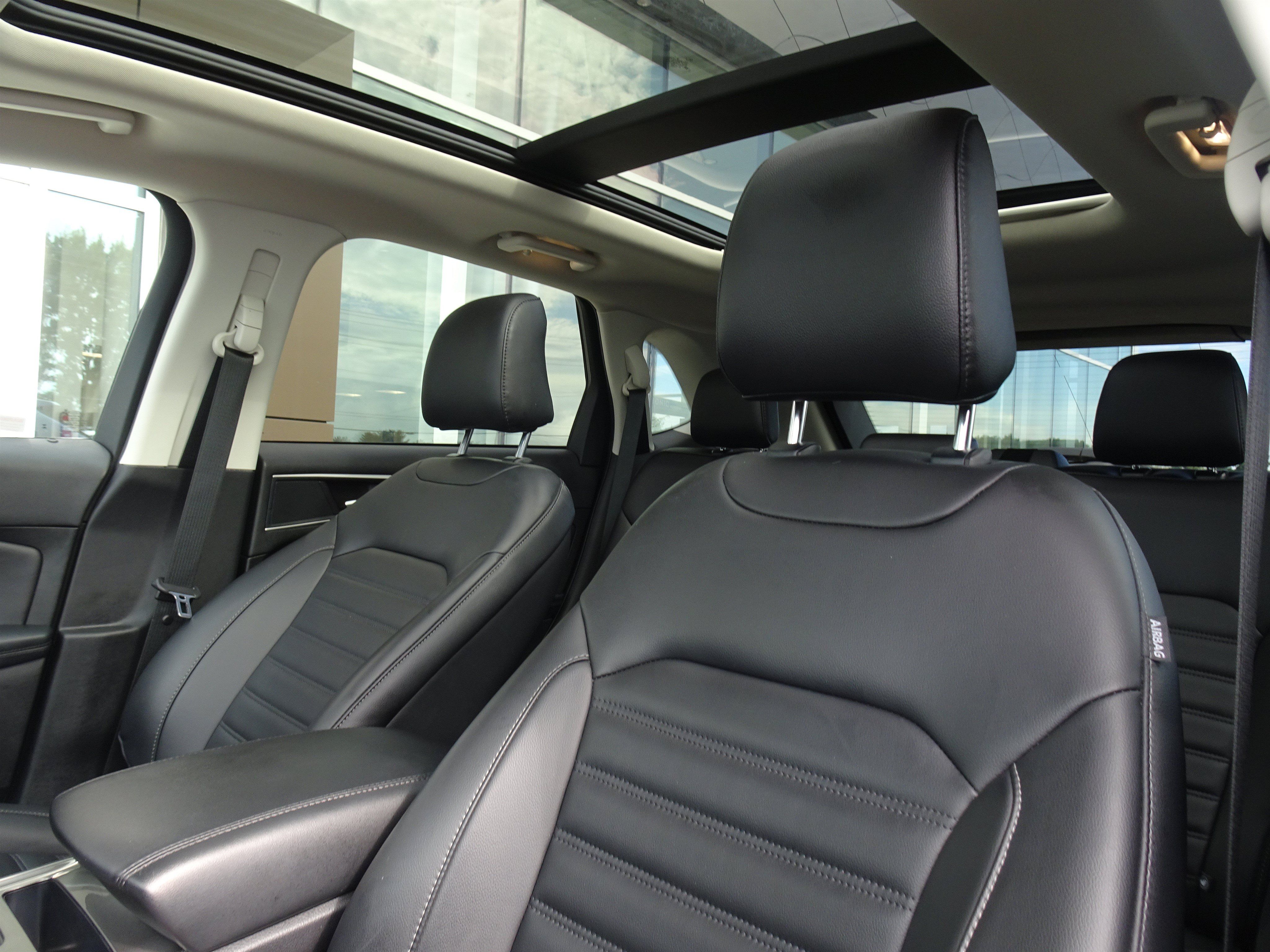 Used 2024 Ford Edge SEL w/ Convenience Package AWD/4WD image 11