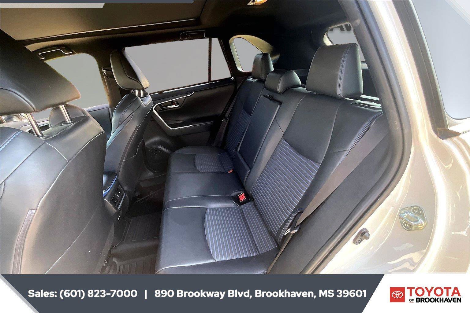 Used 2020 Toyota RAV4 XSE AWD/4WD image 19