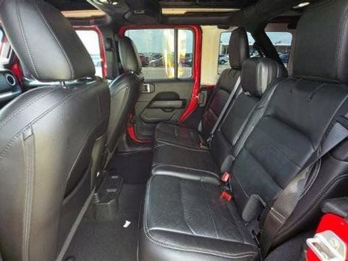 Used 2021 Jeep Wrangler Unlimited Sahara AWD/4WD image 6