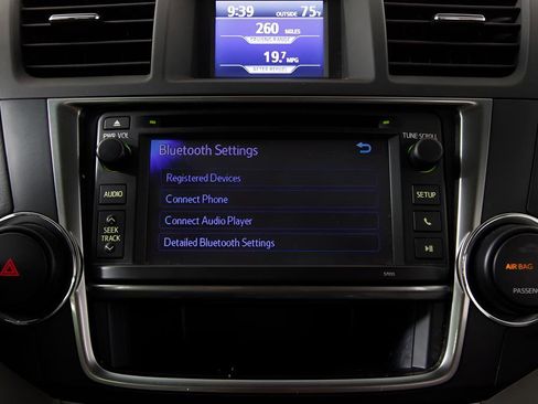 Used 2013 Toyota Highlander FWD image 28