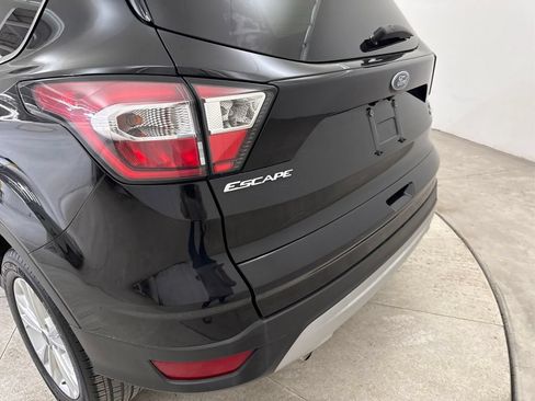 Used 2018 Ford Escape SE w/ SE Sync 3 Package FWD image 21