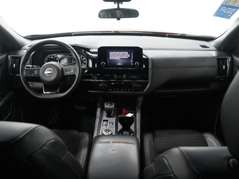 Used 2024 Nissan Pathfinder Rock Creek image 14