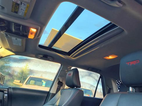 Used 2019 Toyota 4Runner TRD Off-Road Premium image 16