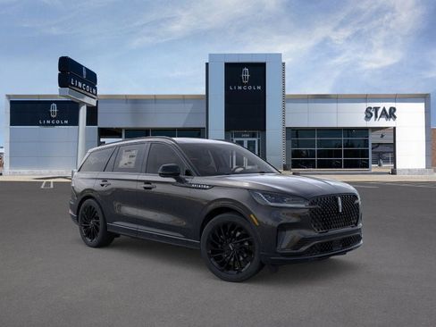 New 2026 Lincoln Aviator Reserve w/ Jet Appearance Package image 7
